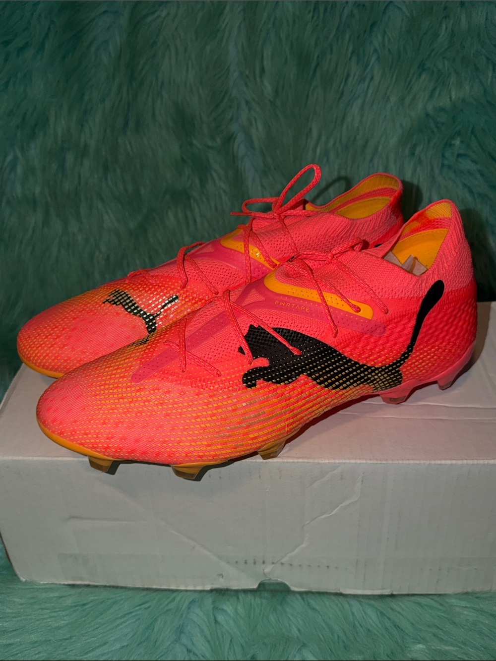 NIB Puma Men’s Bright Pink and Orange Soccer Cleats with Black Logo